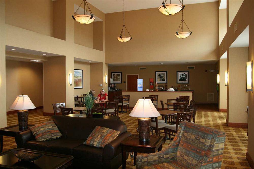 Hotel Hampton &