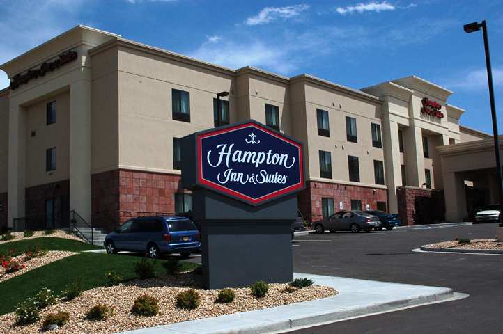 Hampton & Hotel